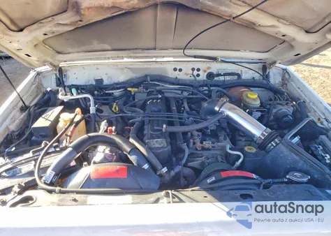 1998 Jeep Cherokee из США, поврежденный, VIN 1J4FJ28S3WL202194